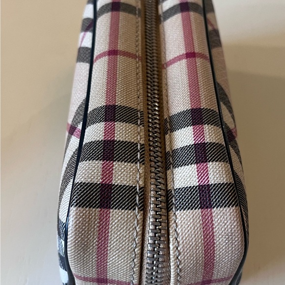 Burberry Nova Check cosmetic bag and/or vanity case. - Picture 5 of 16